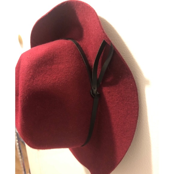 Old Navy Accessories - Old Navy Maroon Floppy Hat (L-XL)